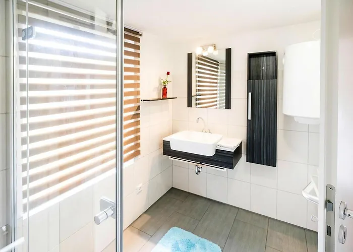 In Mit Terrasse بارشيم