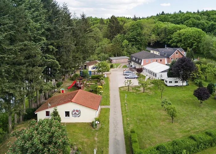 بيت للعطل In Mit Terrasse